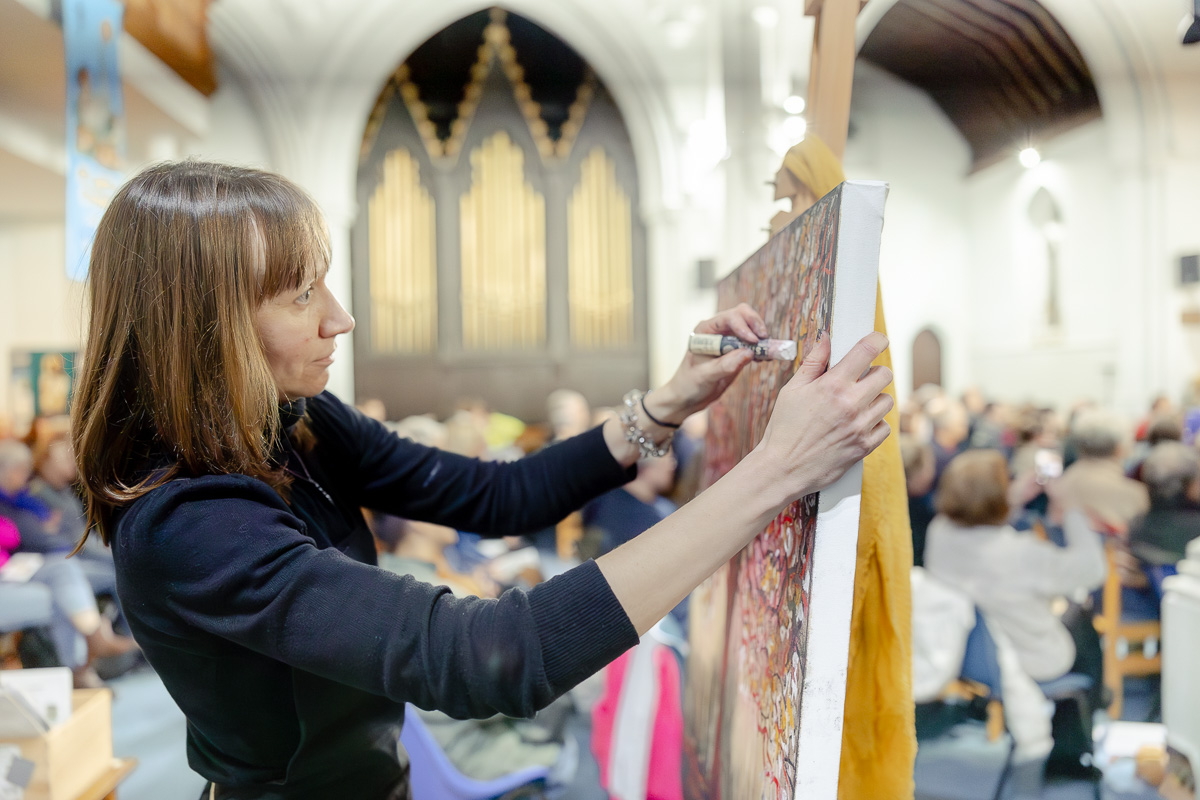 Laura Pearson-Clark Live Paints Steve Bingham's Four Seasons at St Luke's Cambridge