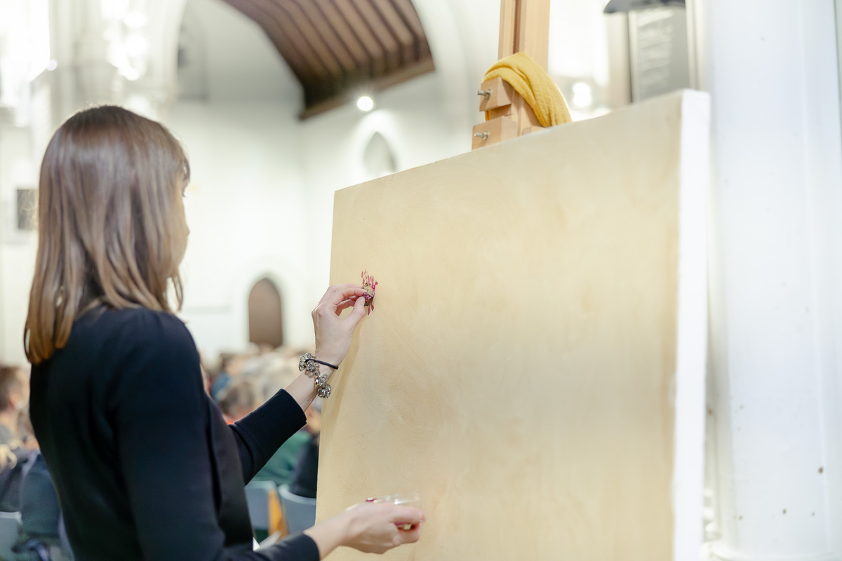 Laura Pearson-Clark Live Paints Steve Bingham's Four Seasons at St Luke's Cambridge