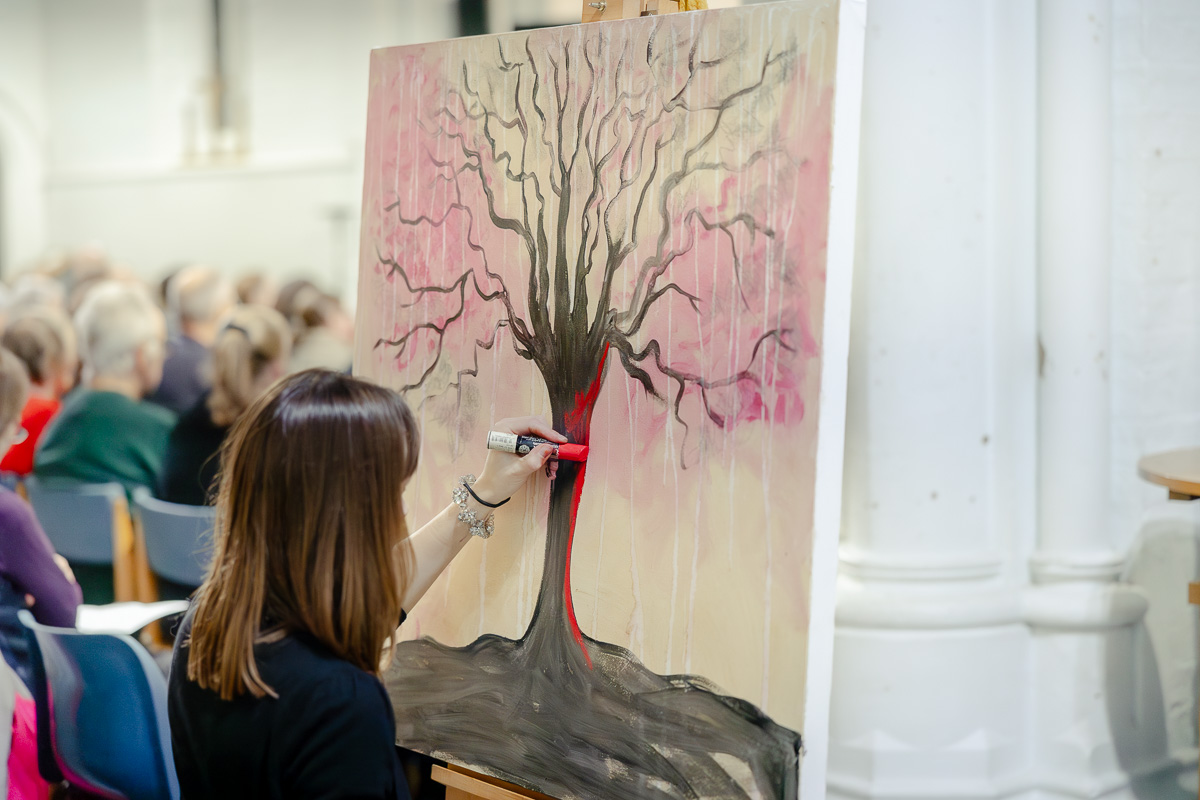 Laura Pearson-Clark Live Paints Steve Bingham's Four Seasons at St Luke's Cambridge