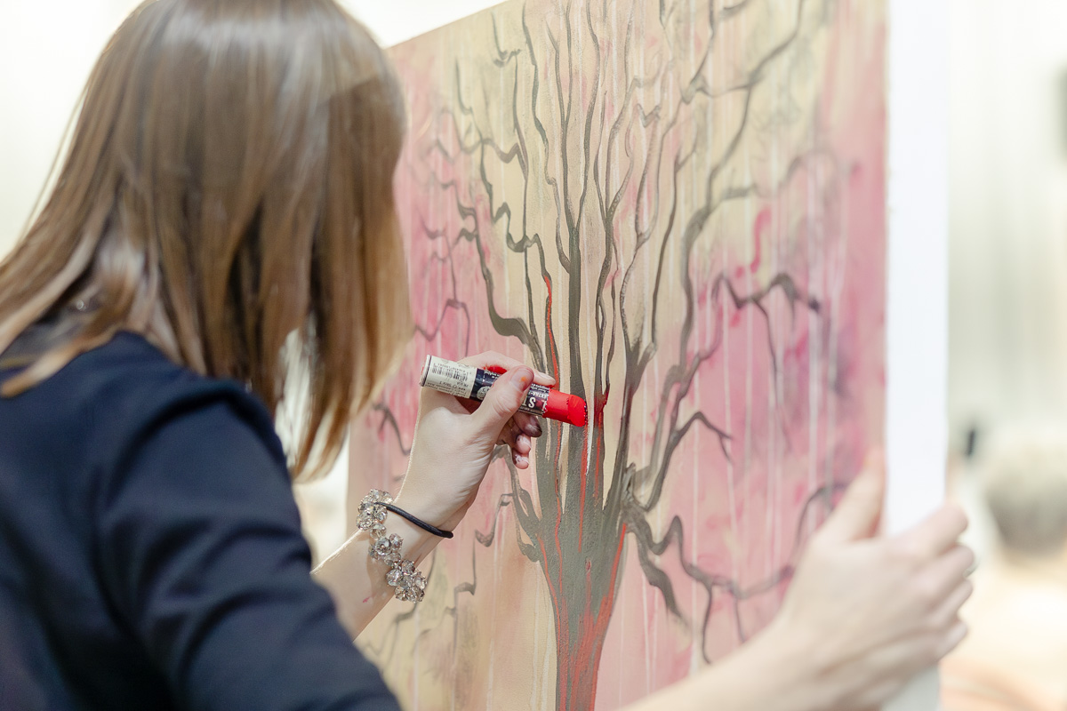 Laura Pearson-Clark Live Paints Steve Bingham's Four Seasons at St Luke's Cambridge