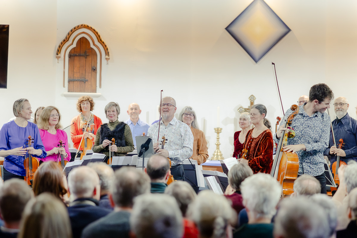 Laura Pearson-Clark Live Paints Steve Bingham's Four Seasons at St Luke's Cambridge