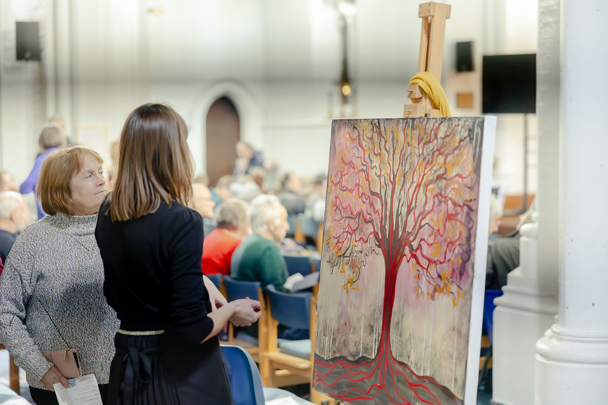 Laura Pearson-Clark Live Paints Steve Bingham's Four Seasons at St Luke's Cambridge