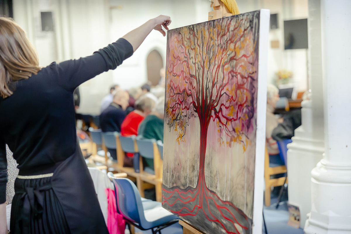 Laura Pearson-Clark Live Paints Steve Bingham's Four Seasons at St Luke's Cambridge