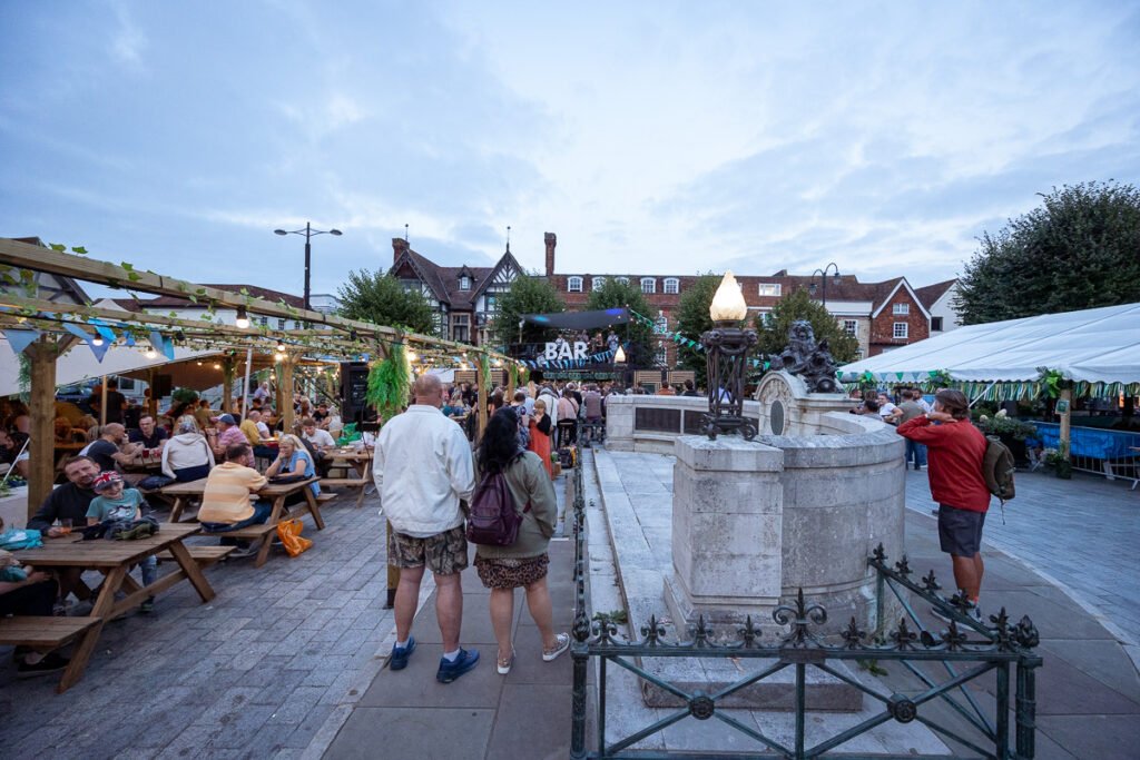 Capturing the Energy of Columbia Events’ Pop-Up Bar in Salisbury Market Square Capturing the Energy of Columbia Events’ Pop-Up Bar in Salisbury Market Square