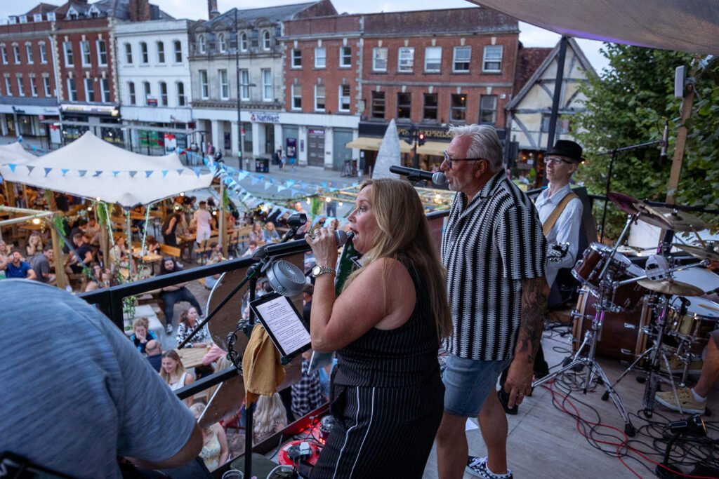 Capturing the Energy of Columbia Events’ Pop-Up Bar in Salisbury Market Square Capturing the Energy of Columbia Events’ Pop-Up Bar in Salisbury Market Square
