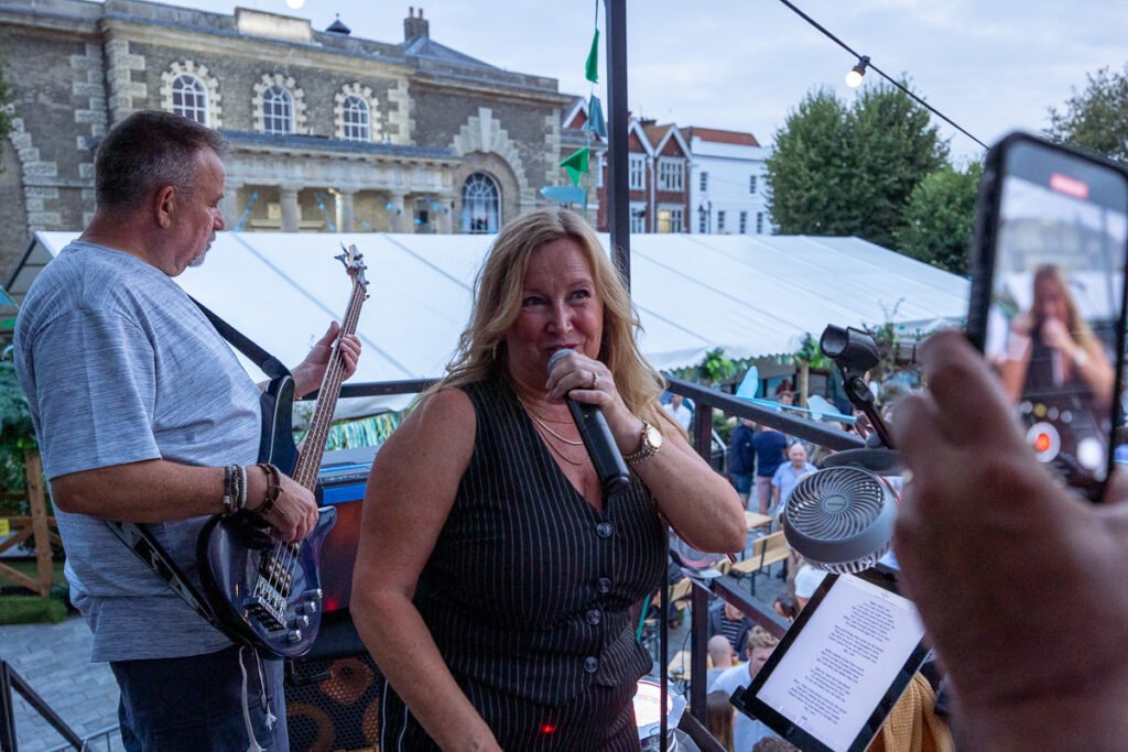 Capturing the Energy of Columbia Events’ Pop-Up Bar in Salisbury Market Square Capturing the Energy of Columbia Events’ Pop-Up Bar in Salisbury Market Square