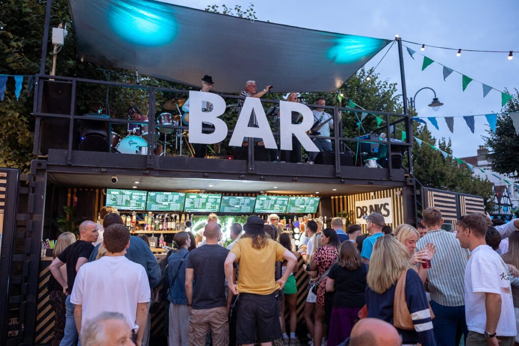 Capturing the Energy of Columbia Events’ Pop-Up Bar in Salisbury Market Square Capturing the Energy of Columbia Events’ Pop-Up Bar in Salisbury Market Square