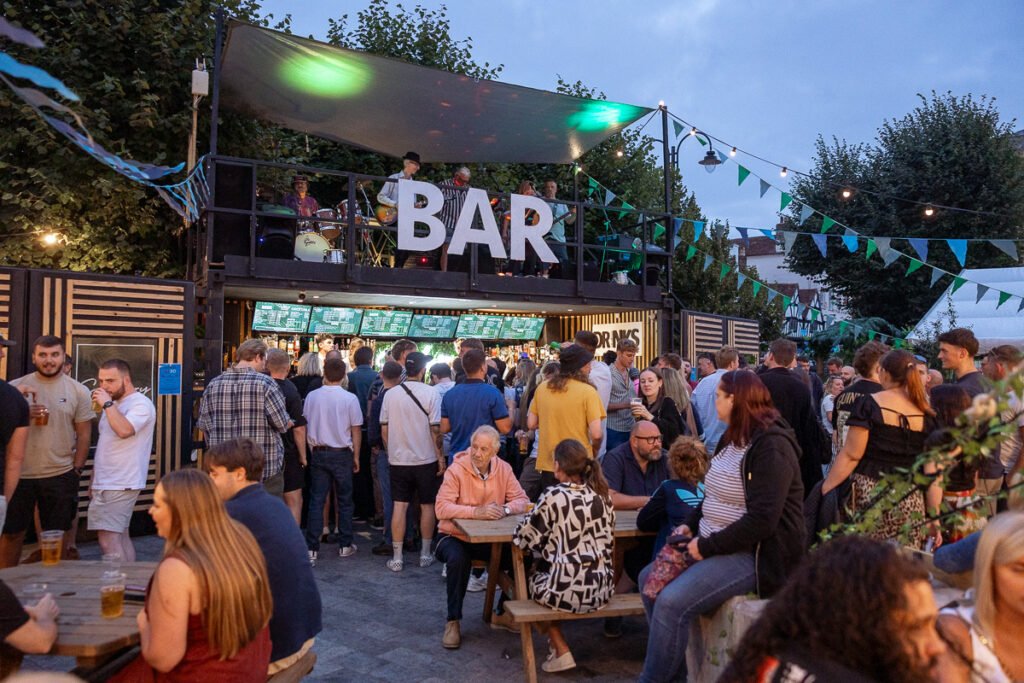 Capturing the Energy of Columbia Events’ Pop-Up Bar in Salisbury Market Square Capturing the Energy of Columbia Events’ Pop-Up Bar in Salisbury Market Square