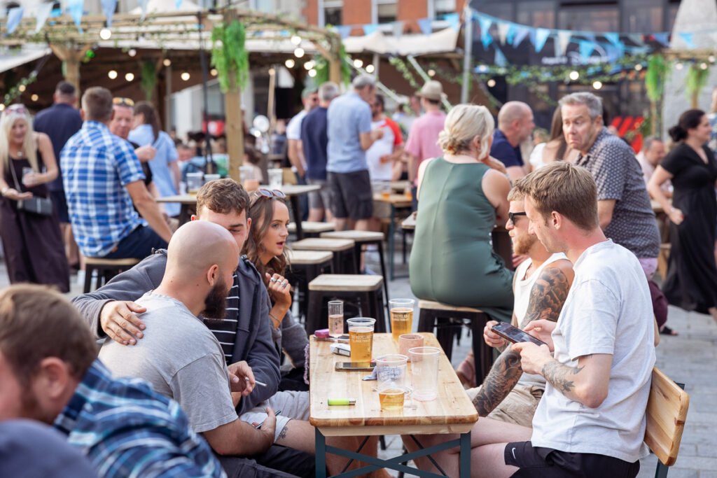 Capturing the Energy of Columbia Events’ Pop-Up Bar in Salisbury Market Square Capturing the Energy of Columbia Events’ Pop-Up Bar in Salisbury Market Square