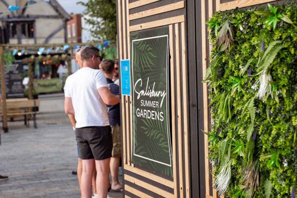 Capturing the Energy of Columbia Events’ Pop-Up Bar in Salisbury Market Square Capturing the Energy of Columbia Events’ Pop-Up Bar in Salisbury Market Square