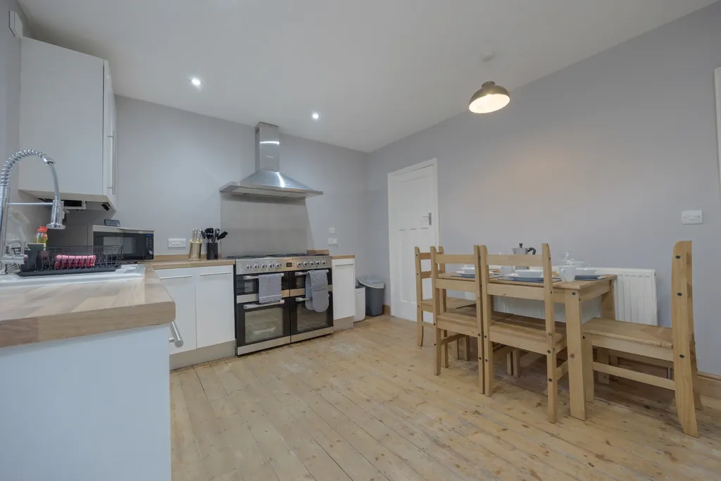 Cambridge Airbnb Photography - Modern Two-Bed Home with Garden Cambridge Airbnb Photography - Modern Two-Bed Home with Garden