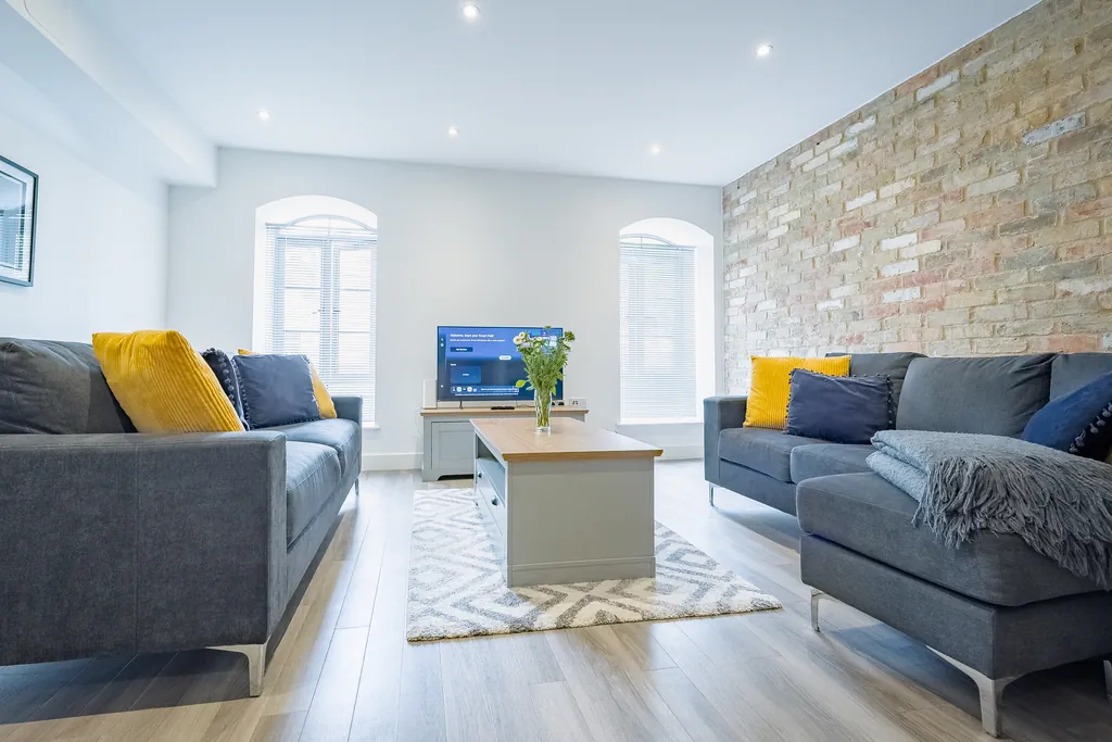 Airbnb Photography in Newmarket – Showcasing a Modern Two-Bedroom Flat
