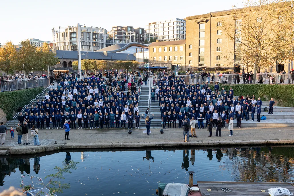 The Collaboration Choir’s Children in Need Flash Mob at King’s Cross