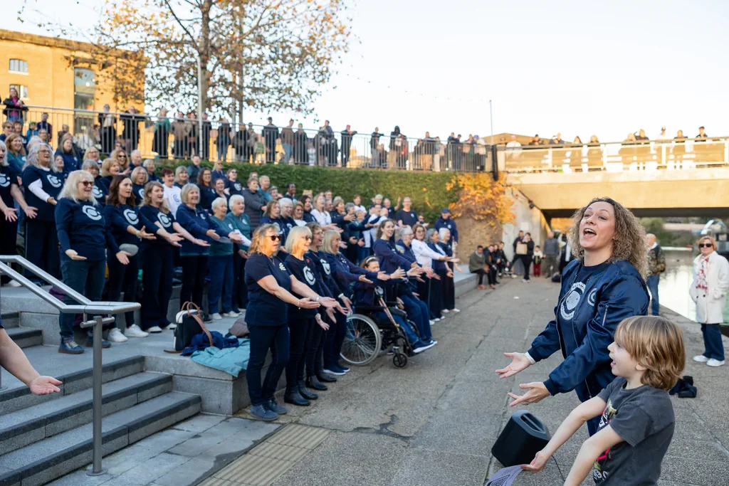 The Collaboration Choir’s Children in Need Flash Mob at King’s Cross