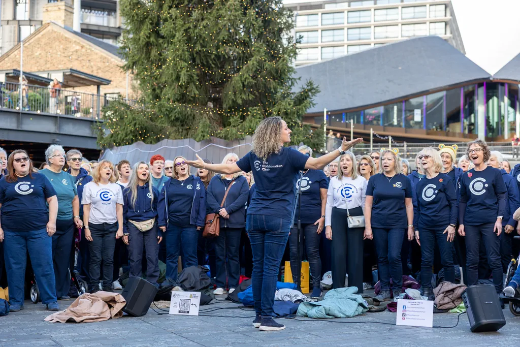 The Collaboration Choir’s Children in Need Flash Mob at King’s Cross