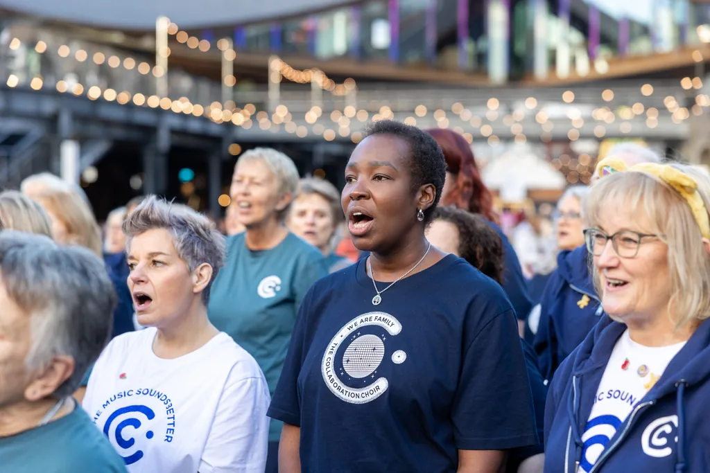 The Collaboration Choir’s Children in Need Flash Mob at King’s Cross
