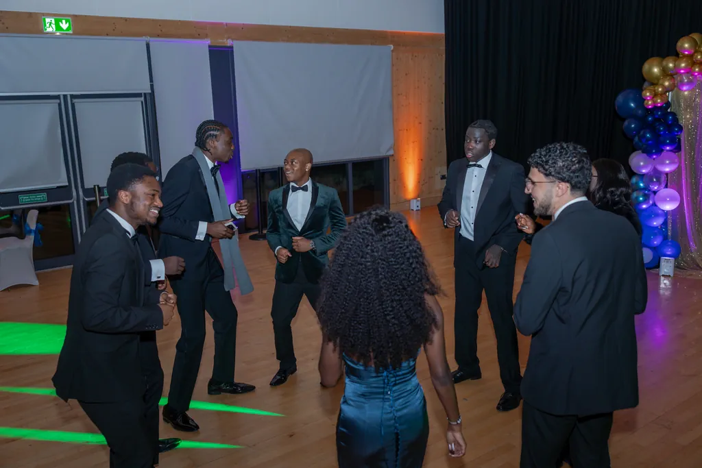 Cambridge 50th Birthday Party Photography | Natural Event Coverage