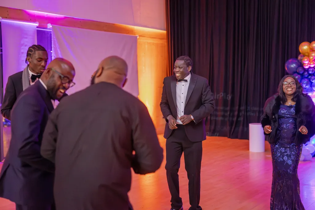 Cambridge 50th Birthday Party Photography | Natural Event Coverage