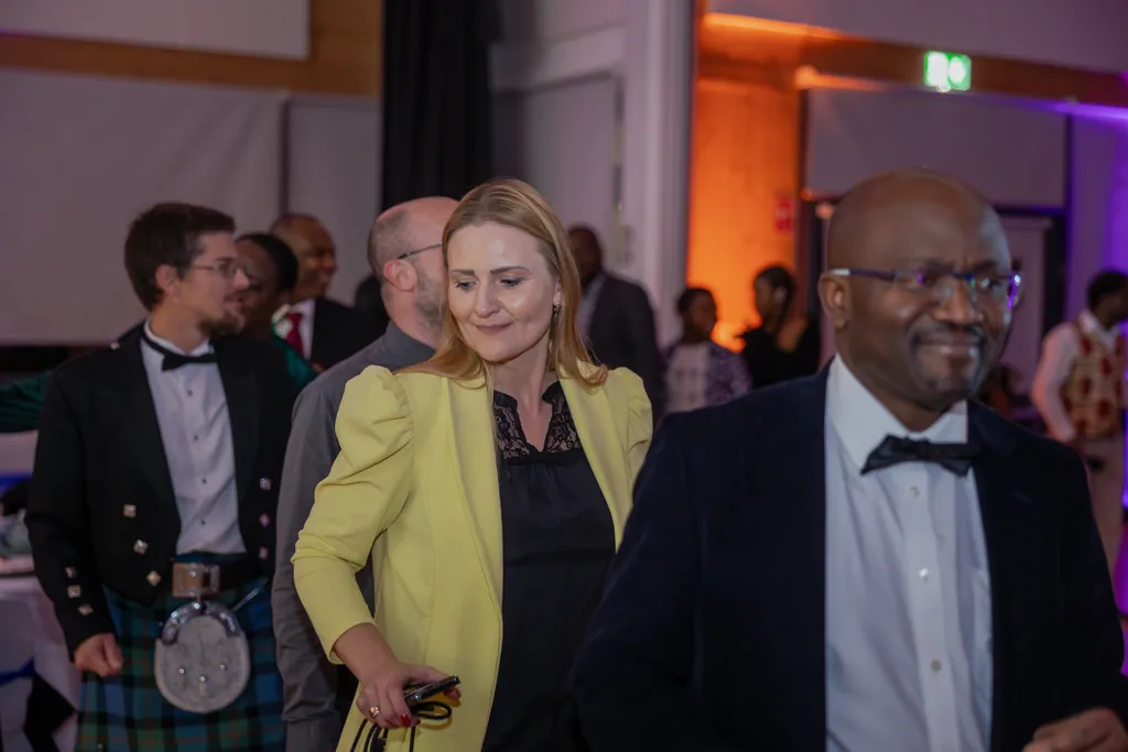 Cambridge 50th Birthday Party Photography | Natural Event Coverage