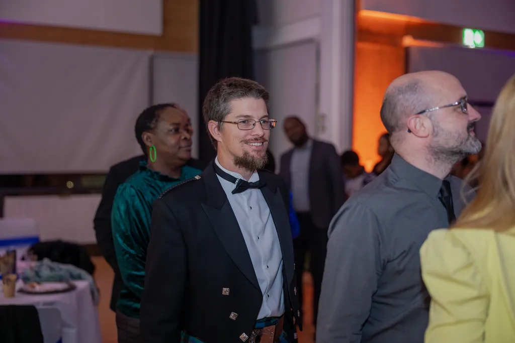 Cambridge 50th Birthday Party Photography | Natural Event Coverage