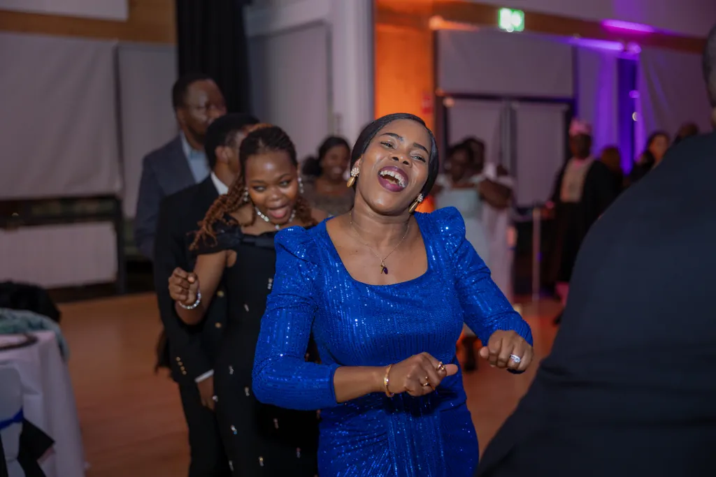 Cambridge 50th Birthday Party Photography | Natural Event Coverage