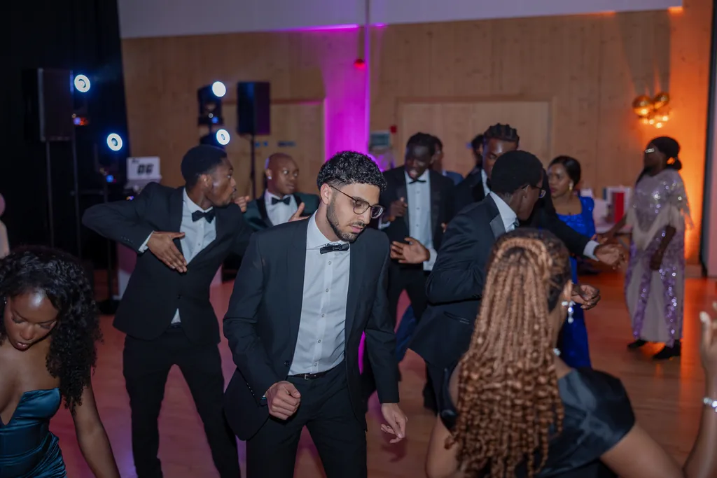 Cambridge 50th Birthday Party Photography | Natural Event Coverage