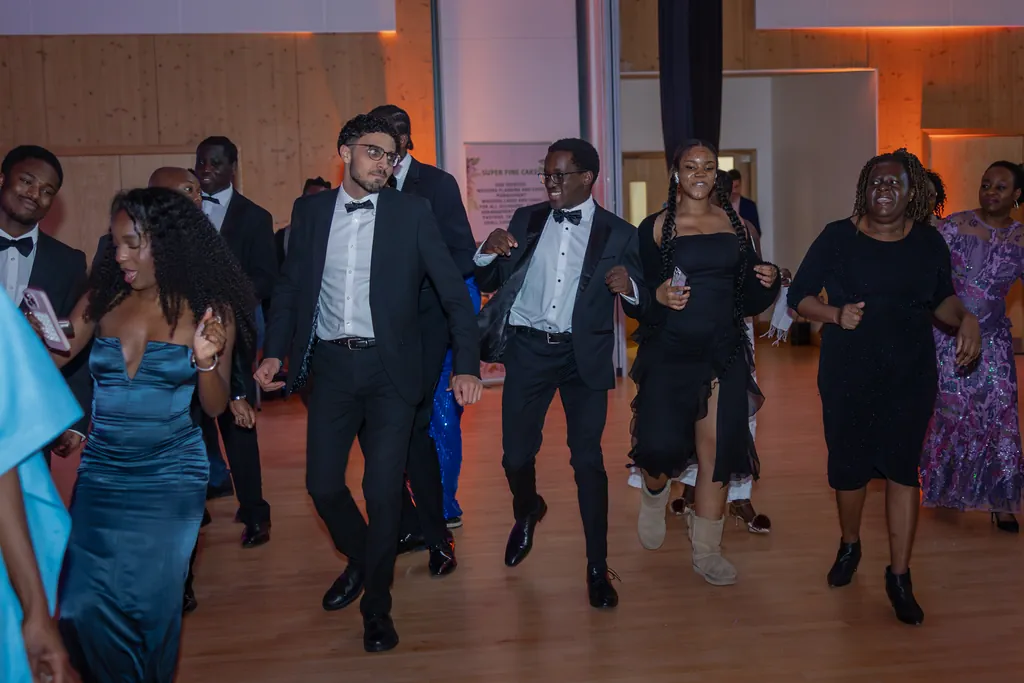 Cambridge 50th Birthday Party Photography | Natural Event Coverage