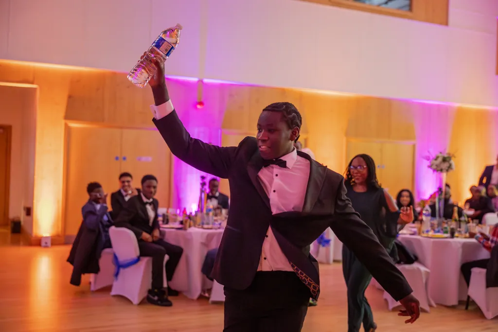 Cambridge 50th Birthday Party Photography | Natural Event Coverage