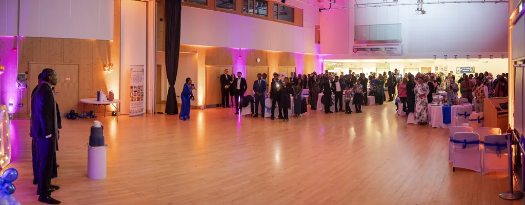 Cambridge 50th Birthday Party Photography | Natural Event Coverage