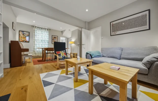 Cambridge Photographer Interior Photography for Airbnb in Cambridge – John Street