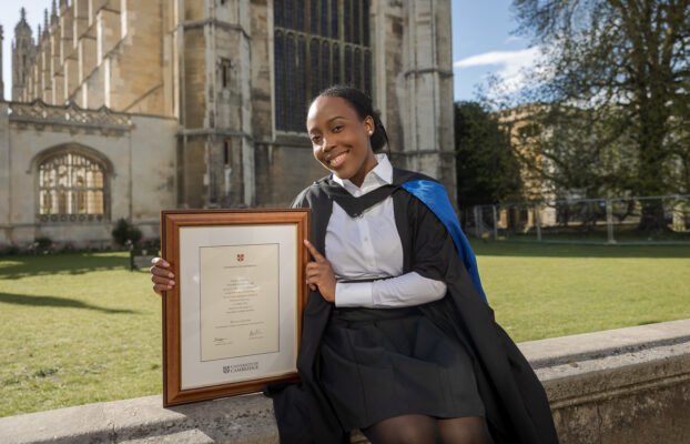 Cambridge Graduation Photographer | Portrait Sessions Around the City