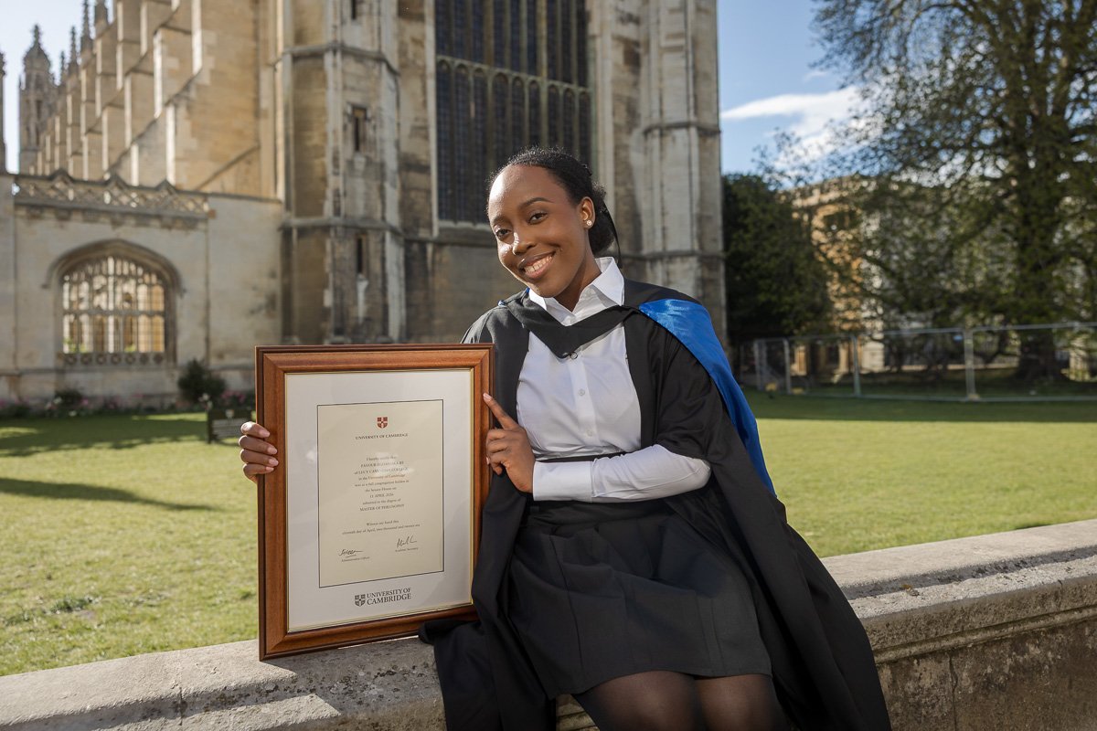Cambridge Graduation Photographer | Portrait Sessions Around the City